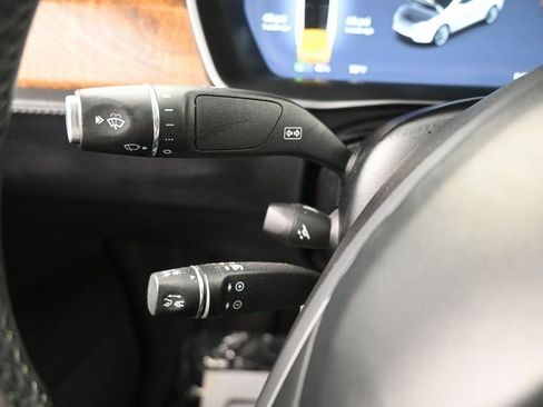 Used 2019 Tesla Model X Long Range image 19