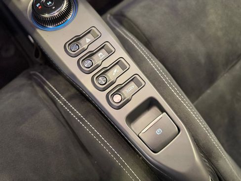 Used 2019 Ford GT Carbon Series image 54