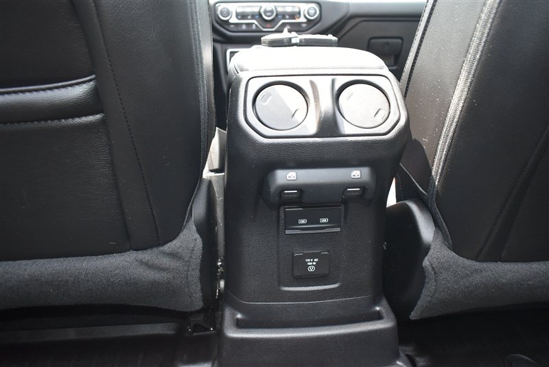 Used 2021 Jeep Wrangler Unlimited Sahara AWD/4WD image 22