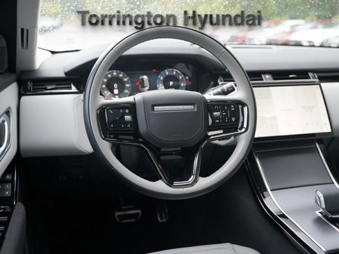 Used 2025 Land Rover Range Rover Velar Dynamic SE image 16