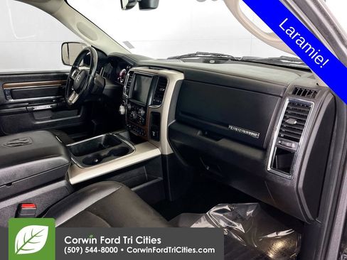 Used 2016 RAM 1500 Laramie w/ Convenience Group AWD/4WD image 26