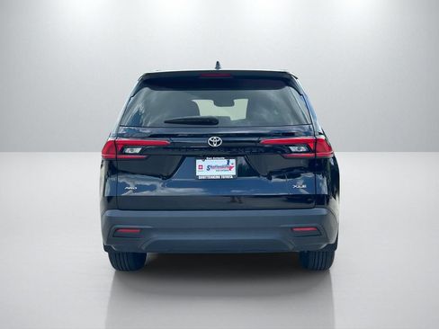 Used 2024 Toyota Grand Highlander AWD image 6