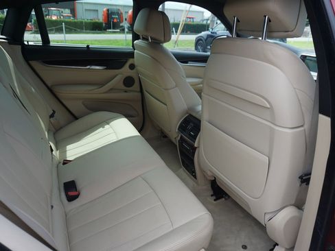 Used 2015 BMW X6 xDrive50i w/ Executive Package AWD/4WD image 24
