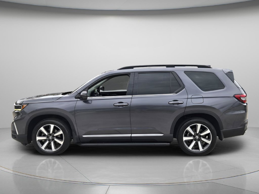 Used 2023 Honda Pilot Touring image 5
