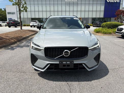 Used 2024 Volvo XC60 B5 Plus w/ Protection Package Premier AWD/4WD image 5