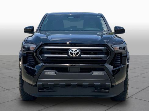 Used 2024 Toyota Tacoma SR5 RWD image 4