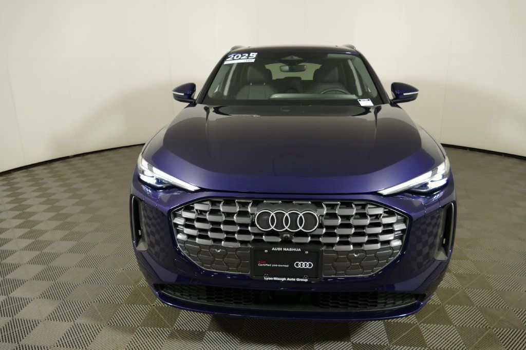 Certified 2025 Audi Q5 Premium w/ Convenience Package AWD/4WD image 8