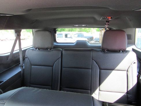 Used 2024 Chevrolet Suburban Z71 w/ Max Trailering Package AWD/4WD image 18