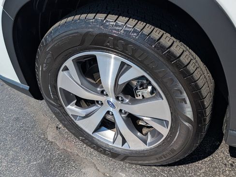 Used 2021 Subaru Ascent Premium w/ Convenience Package AWD/4WD image 15