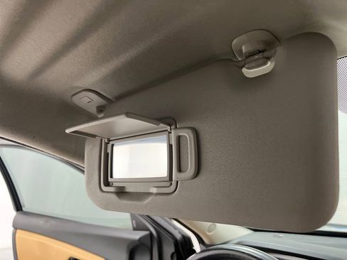 Used 2022 Nissan Sentra SV w/ SV Premium Package image 56