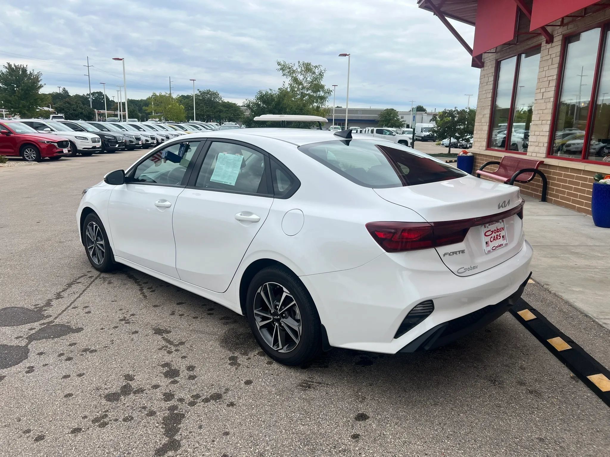 Used 2024 Kia Forte LXS w/ LXS Technology Package FWD image 5