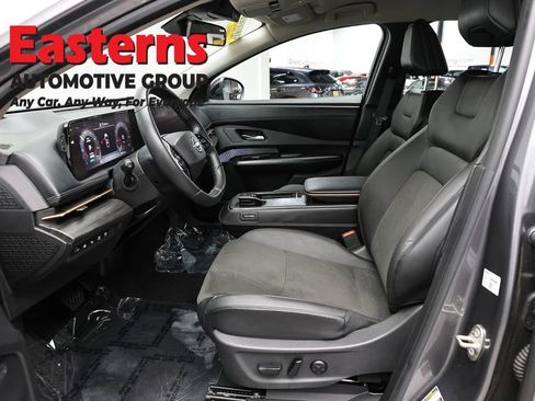 Used 2023 Nissan Ariya FWD image 13