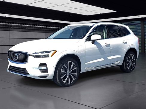 Used 2022 Volvo XC60 T8 Inscription Expression w/ Advanced Package image 1