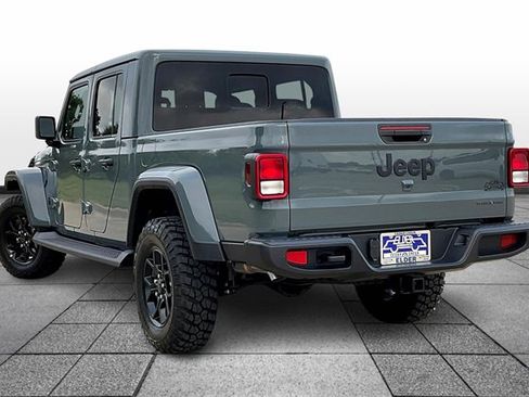 New 2025 Jeep Gladiator Sport image 3