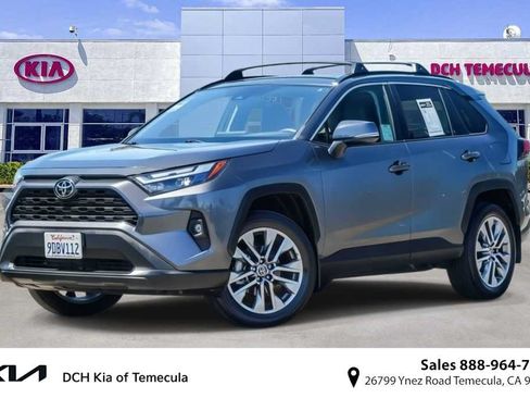 Used 2022 Toyota RAV4 XLE Premium FWD image 1