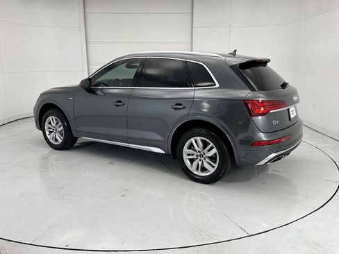 Certified 2023 Audi Q5 2.0T Premium w/ Convenience Package AWD/4WD image 7