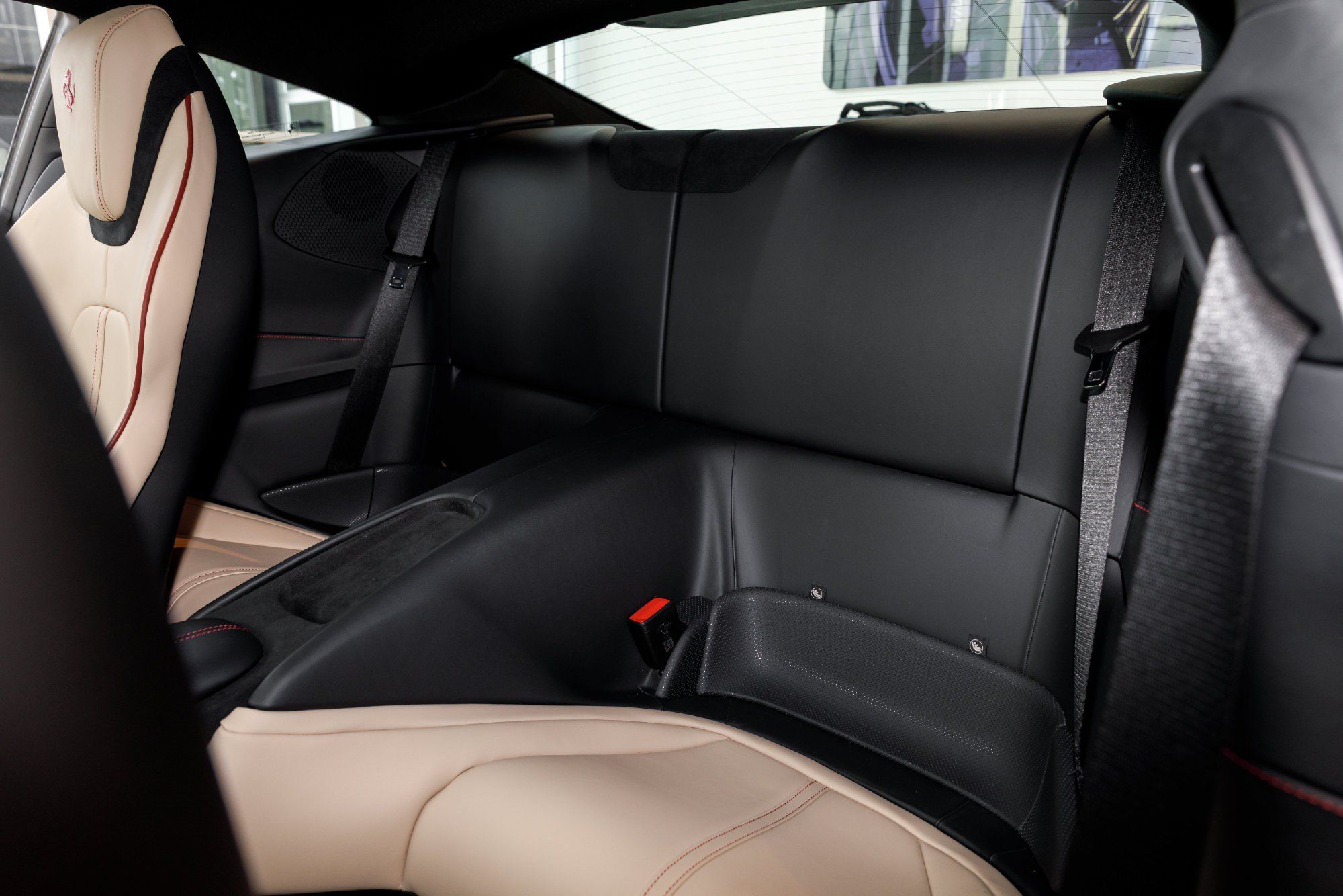 Used 2023 Ferrari Roma RWD image 40
