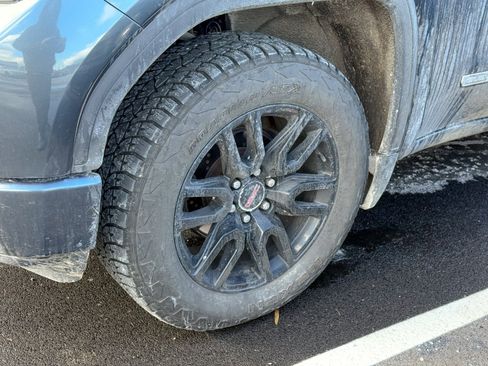 Used 2020 GMC Sierra 1500 Elevation w/ Elevation Value Package image 5