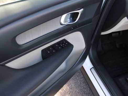 Used 2023 Volvo XC40 B4 Plus w/ Protection Package image 25