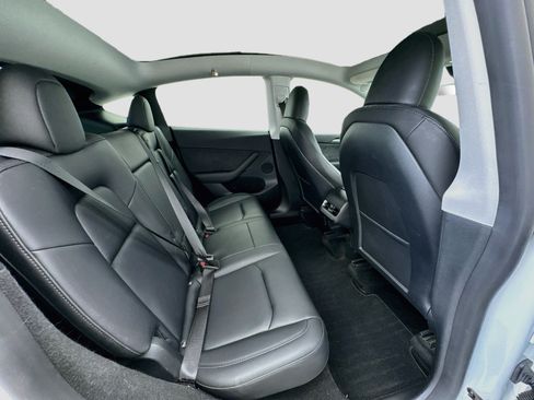 Used 2023 Tesla Model Y Performance AWD/4WD image 19