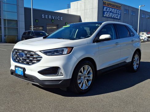Certified 2022 Ford Edge Titanium w/ Equipment Group 301A image 3