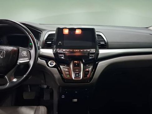Used 2021 Honda Odyssey Touring image 12