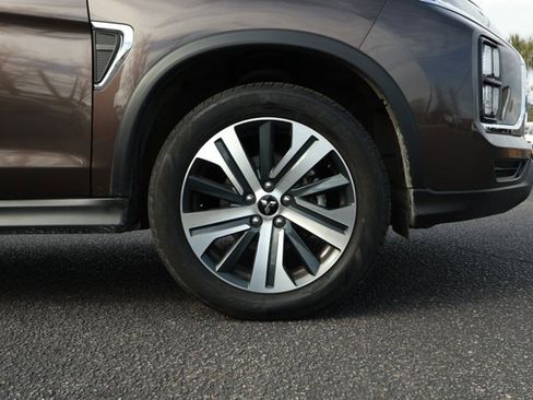 Used 2024 Mitsubishi Outlander Sport SE image 5