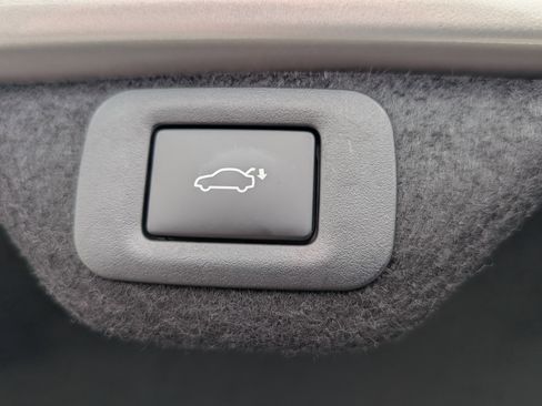 Certified 2025 Lexus ES 300h w/ Premium Package image 14