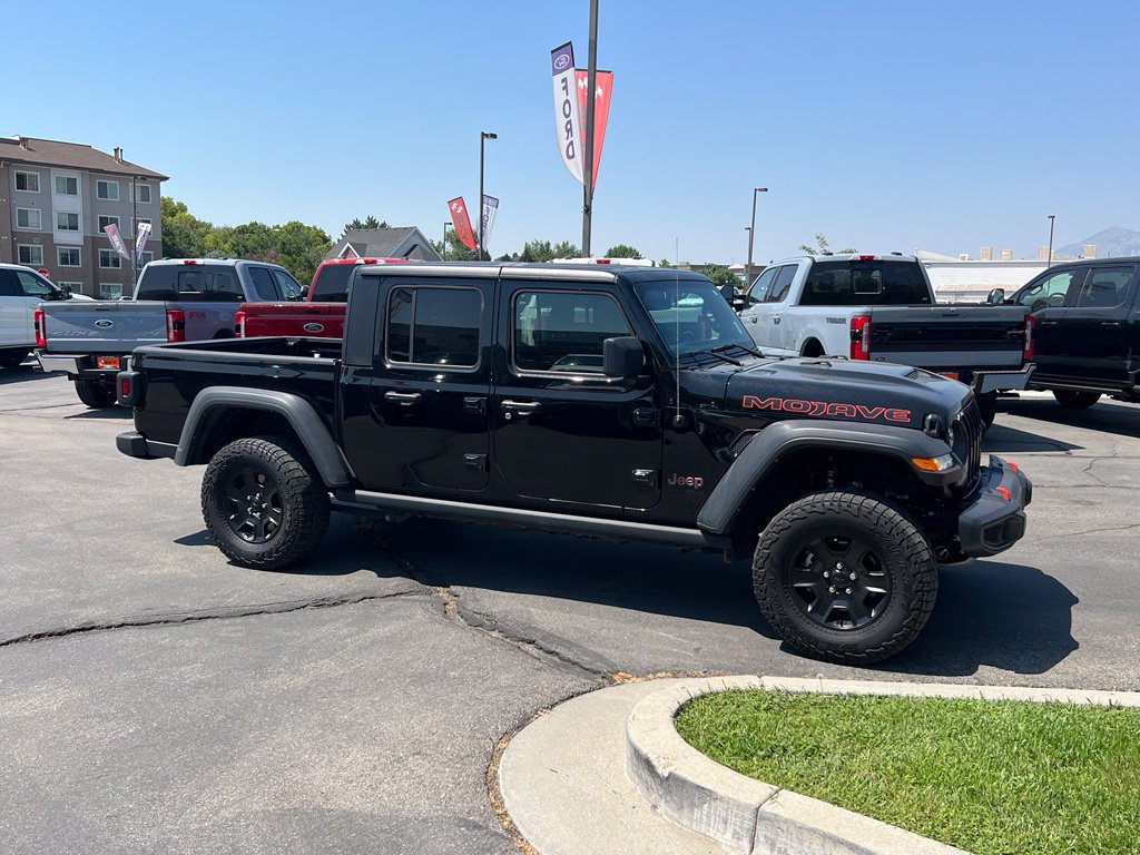 Used 2023 Jeep Gladiator Mojave w/ Cold Weather Group AWD/4WD image 6