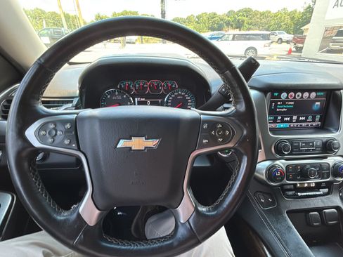 Used 2016 Chevrolet Suburban LT w/ Luxury Package AWD/4WD image 15