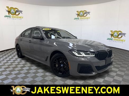 Used 2022 BMW 530e xDrive w/ Premium Package AWD/4WD image 1