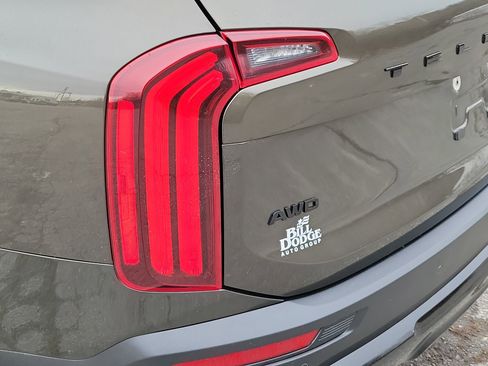 Used 2021 Kia Telluride EX w/ EX Premium Package image 11