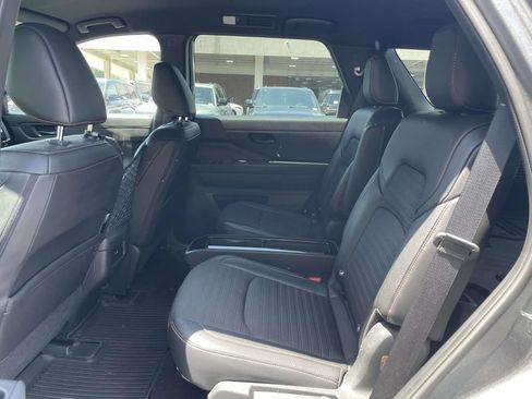 Used 2024 Nissan Pathfinder Rock Creek AWD/4WD image 16