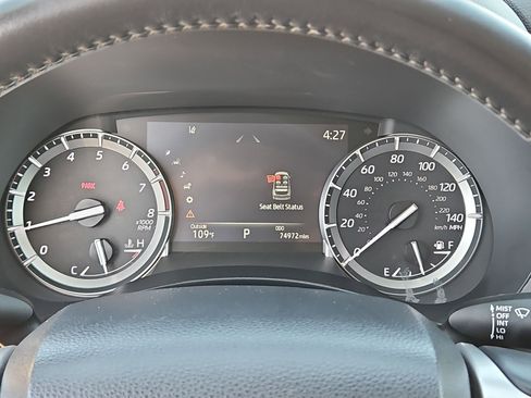 Used 2022 Toyota Highlander XLE FWD image 16