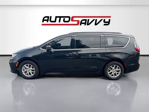 Used 2022 Chrysler Pacifica Touring-L image 4