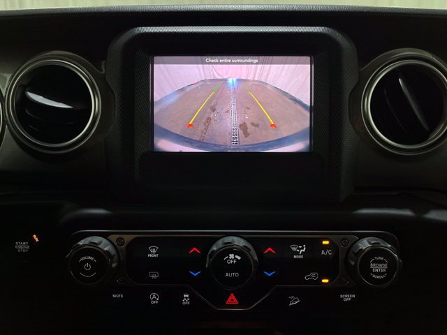 Used 2020 Jeep Wrangler Unlimited Sahara AWD/4WD image 19