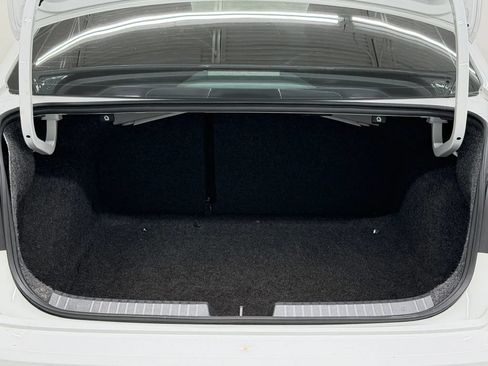 Used 2019 Volkswagen Jetta GLI FWD image 40