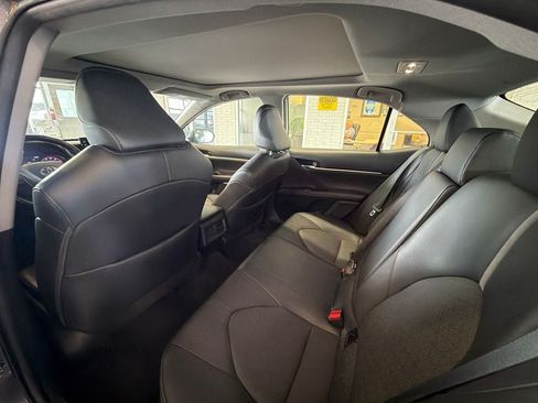 Used 2023 Toyota Camry XSE FWD image 7