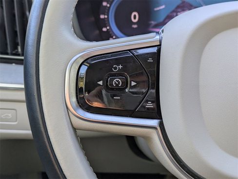 Certified 2024 Volvo XC60 B5 Plus image 25