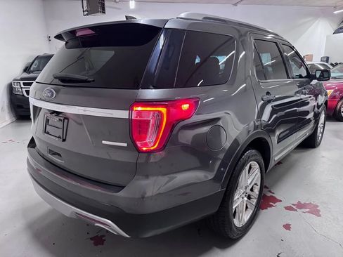 Used 2016 Ford Explorer XLT w/ Equipment Group 202A FWD image 3
