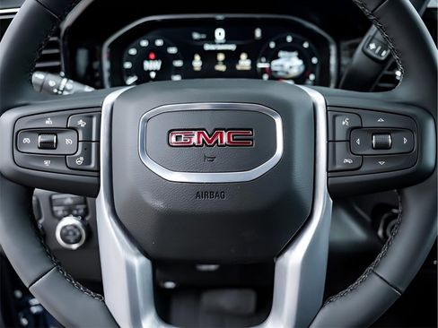 New 2026 GMC Sierra 1500 Elevation image 15