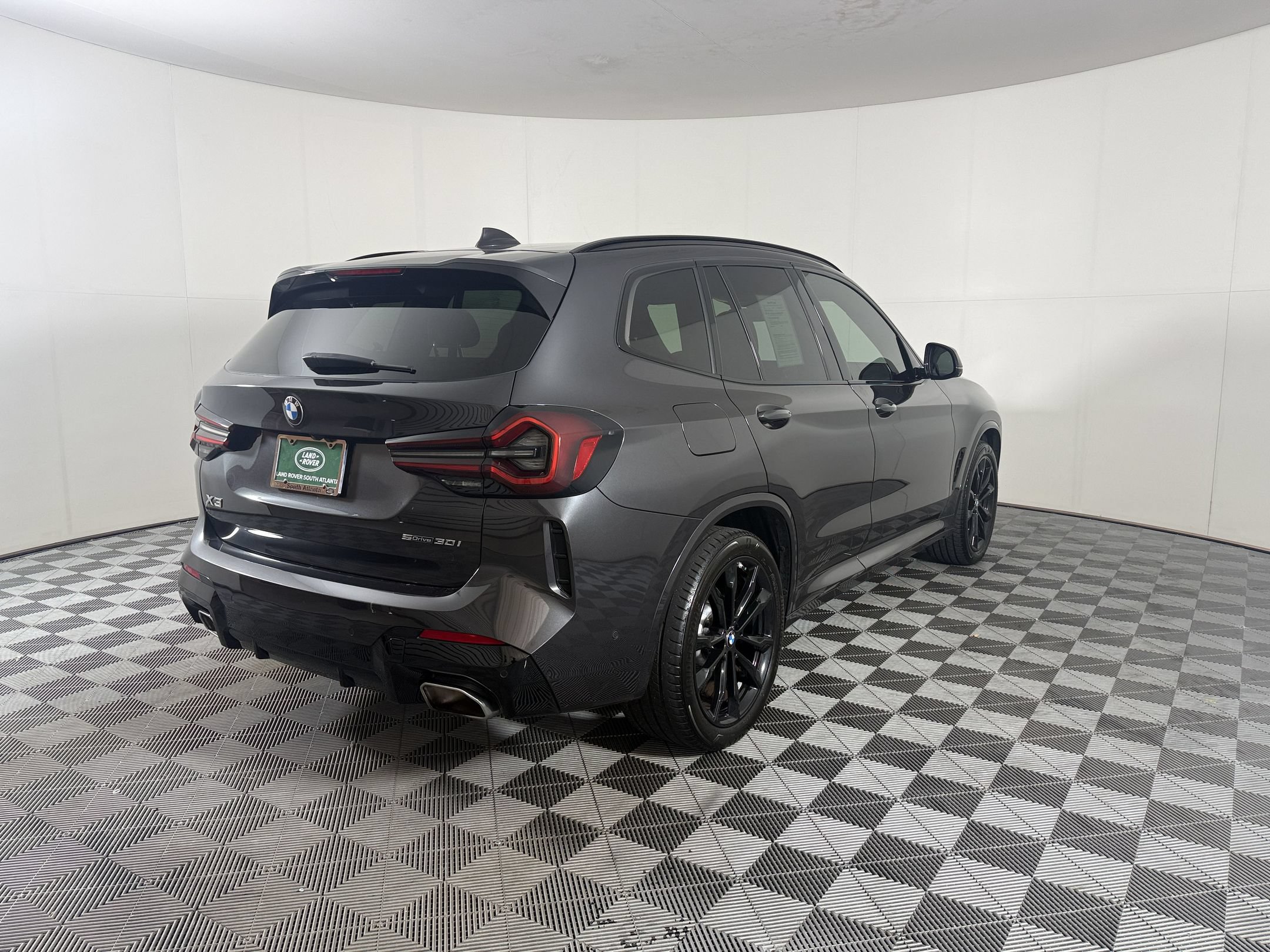 Used 2024 BMW X3 sDrive30i w/ M Sport Package RWD image 9
