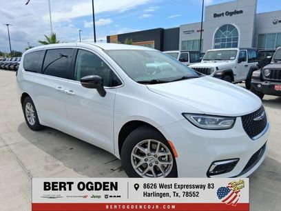Used 2024 Chrysler Pacifica Touring-L