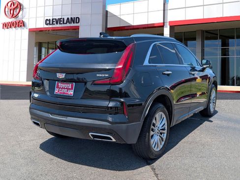 Used 2024 Cadillac XT4 Premium Luxury AWD/4WD image 7