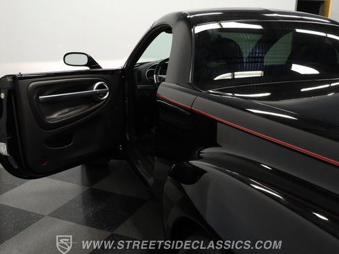 Used 2006 Chevrolet SSR w/ Preferred Equipment Group image 33