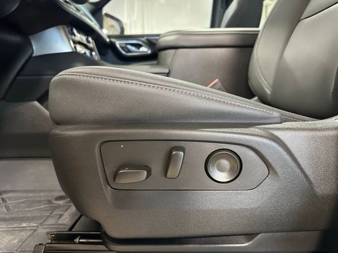 Used 2024 Chevrolet Suburban Z71 w/ Z71 Off-Road Package image 14