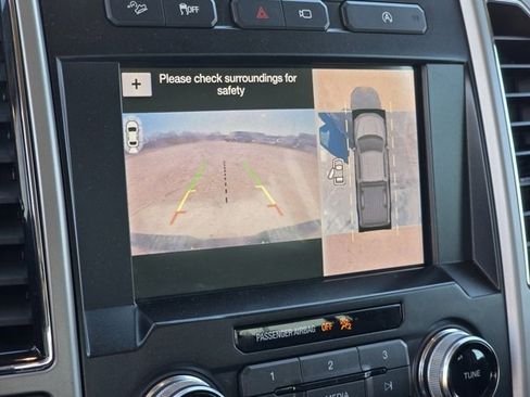 Used 2019 Ford F150 Lariat w/ Equipment Group 502A Luxury image 29