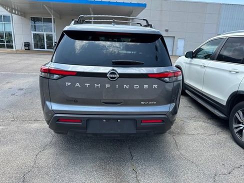 Used 2023 Nissan Pathfinder SV AWD/4WD image 6