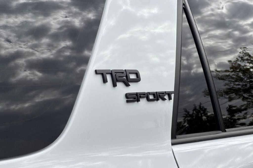 Used 2024 Toyota 4Runner TRD Sport w/ Technology Package AWD/4WD image 30