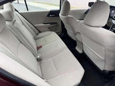 Used 2013 Honda Accord LX image 17